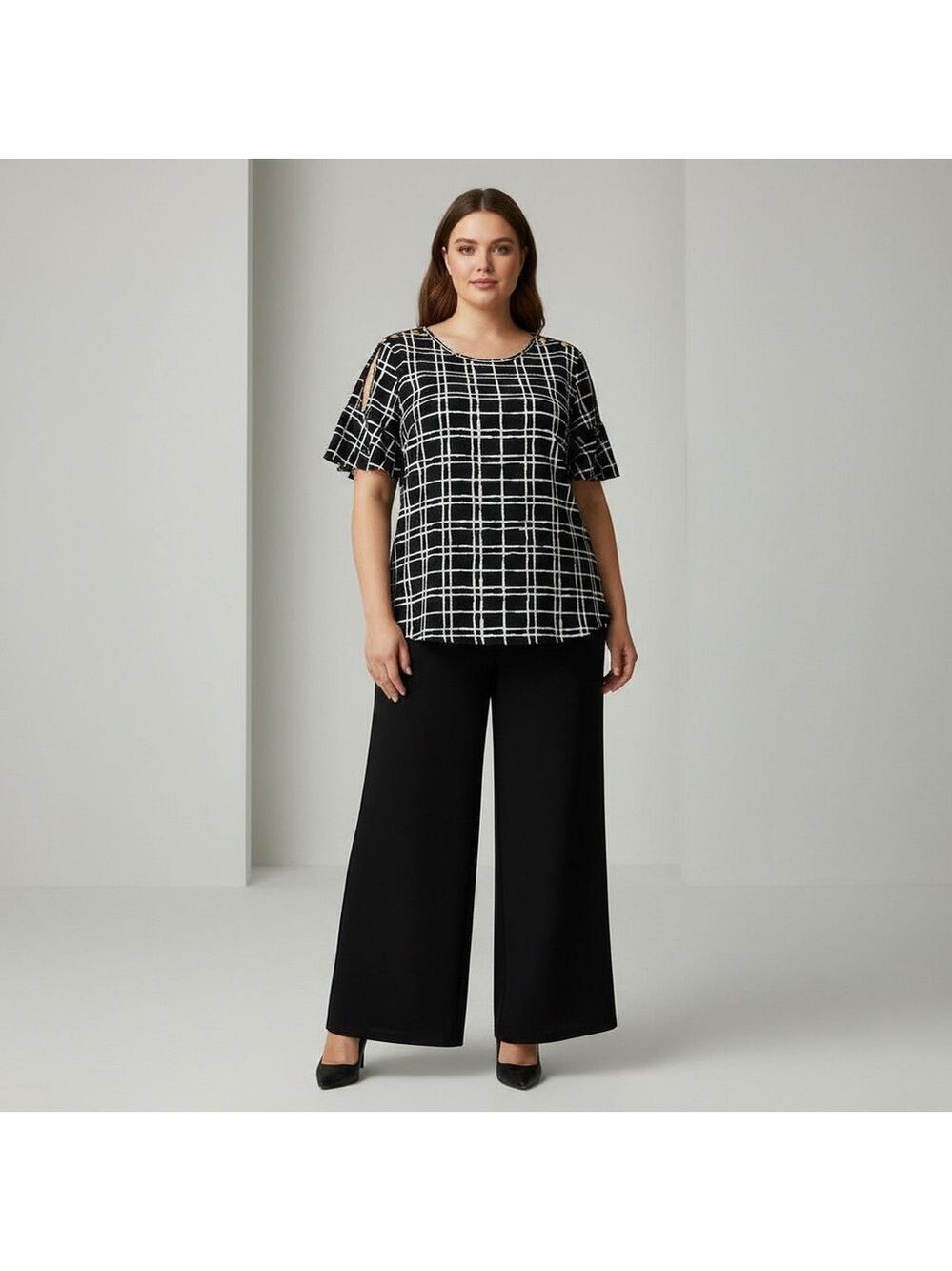 BYdesign Women's Plus 1X Black White Grid slotted flutter sleeve blouse